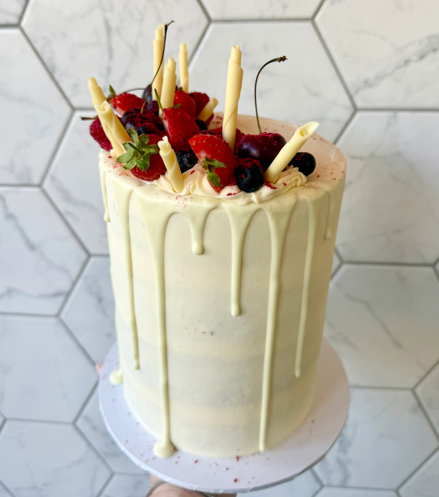 Vanilla & Jam Berry Cake