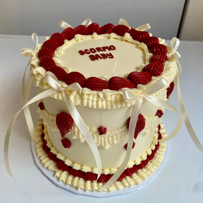 Retro Piped Cake
