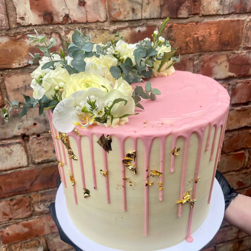 Pretty & Pink Cake